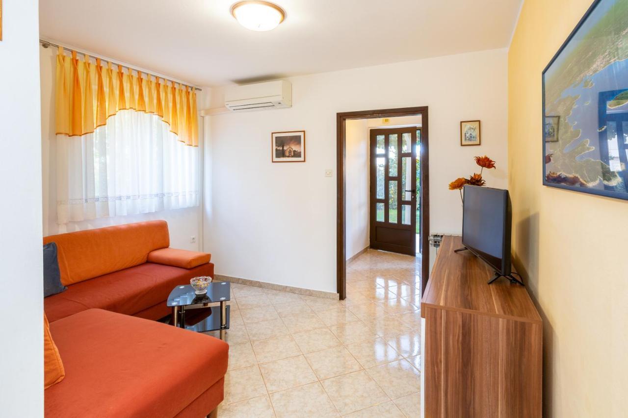 Maretic Apartment Medulin Exterior photo